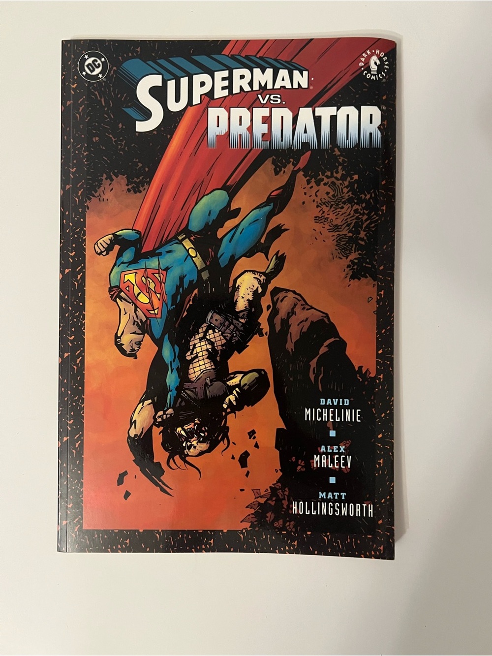 DC Comics Superman vs. Predator — Blue, Red, Black